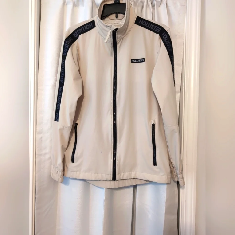 Hollister Epic Flex Light Beige & Black Logo Full Zip Men's Jacket Size XS